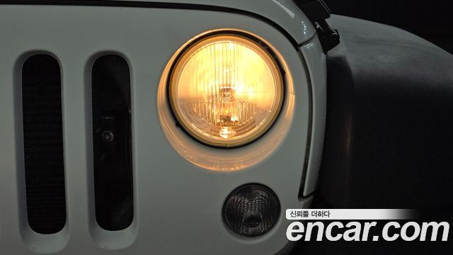 Jeep Wrangler 2016 — photo 7