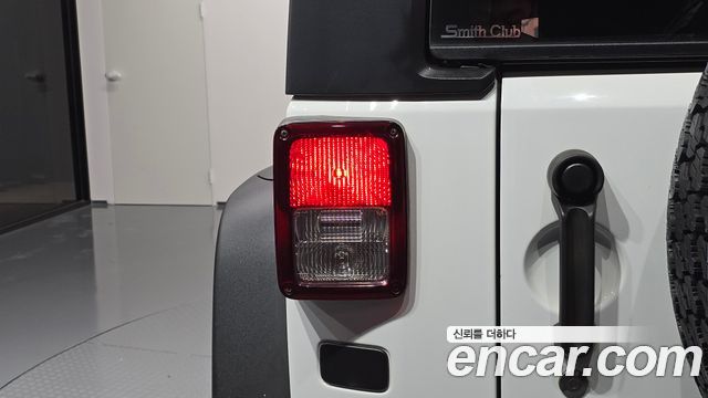 Jeep Wrangler 2016 — photo 8
