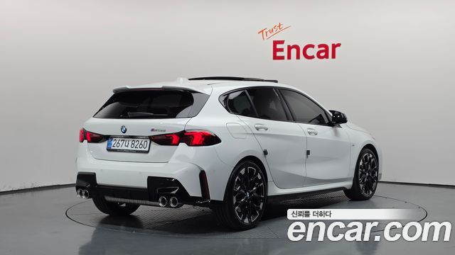BMW 1-Series 2026 — photo 2