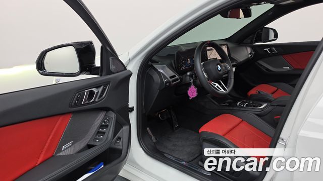 BMW 1-Series 2026 — photo 13
