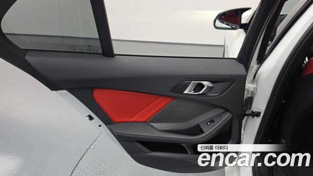 BMW 1-Series 2026 — photo 15