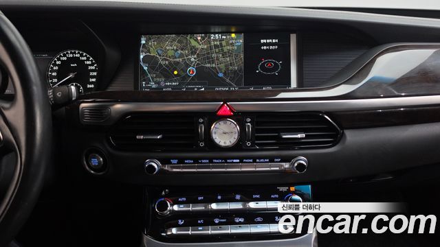 Genesis EQ900 2016 — photo 14