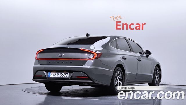 Hyundai Sonata 2022 — photo 2