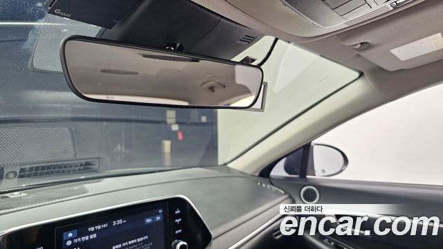 Hyundai Sonata 2022 — photo 25
