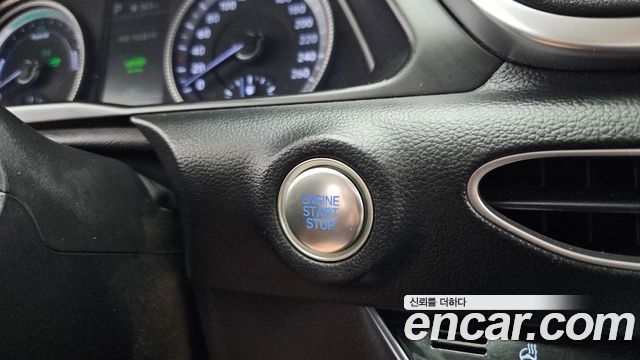 Hyundai Sonata 2022 — photo 27