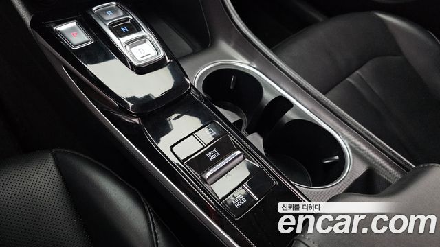 Hyundai Sonata 2022 — photo 30