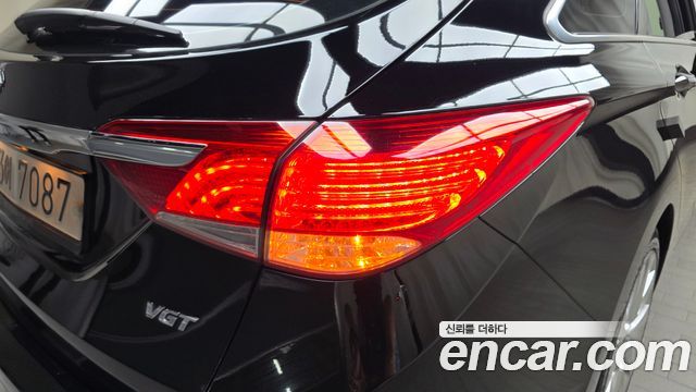 Hyundai i40 2012 — photo 9