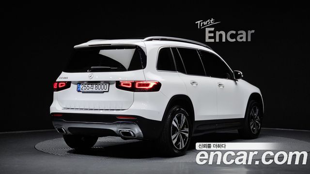 Mercedes-Benz GLB-Class 2021 — photo 2