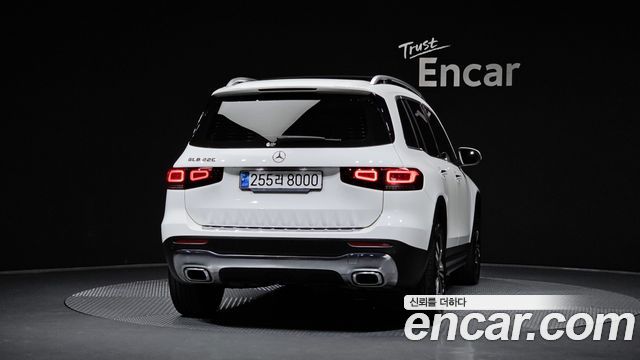Mercedes-Benz GLB-Class 2021 — photo 4