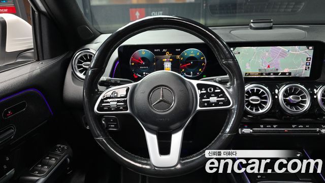 Mercedes-Benz GLB-Class 2021 — photo 19