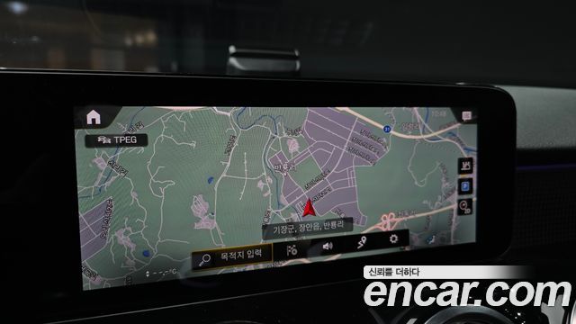 Mercedes-Benz GLB-Class 2021 — photo 23