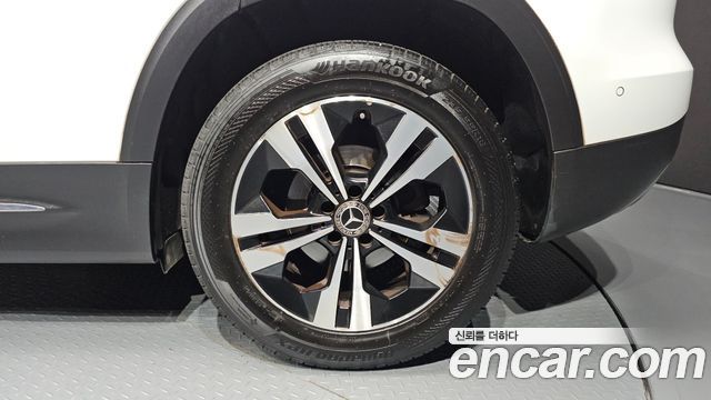 Mercedes-Benz GLB-Class 2021 — photo 7