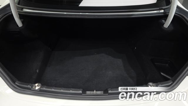 BMW 6-Series 2017 — photo 20