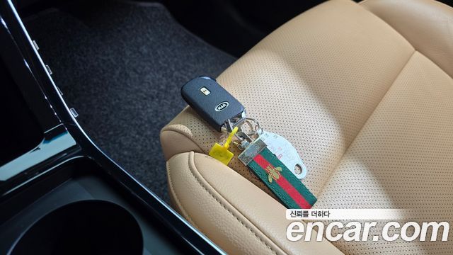 Kia K7 2020 — photo 15