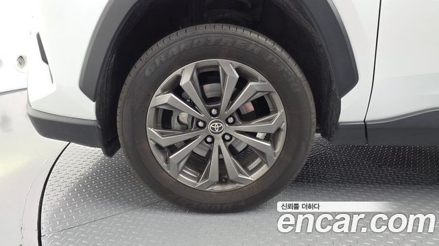 Toyota RAV4 2024 — photo 5