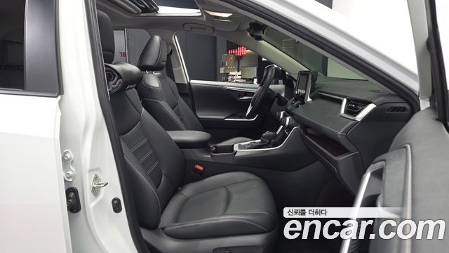 Toyota RAV4 2024 — photo 17