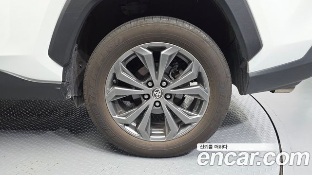 Toyota RAV4 2024 — photo 7