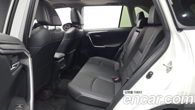Toyota RAV4 2024 — photo 16