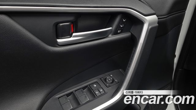 Toyota RAV4 2024 — photo 30