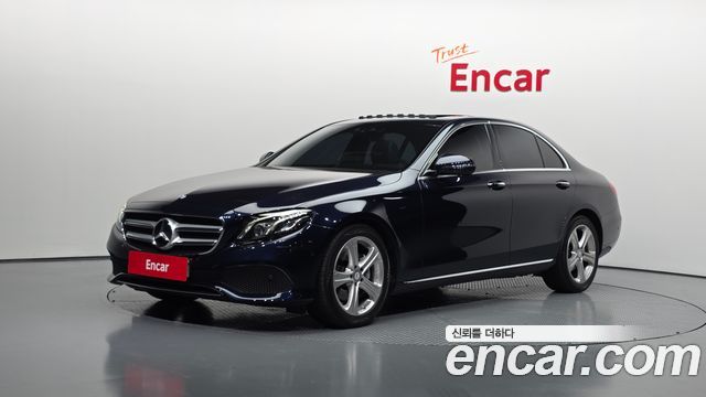 Mercedes-Benz E-Class 2017 — photo 1
