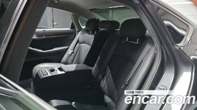 Genesis G80 2017 — photo 18