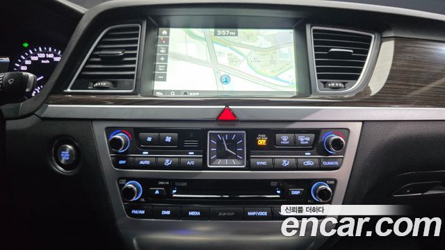 Genesis G80 2017 — photo 19