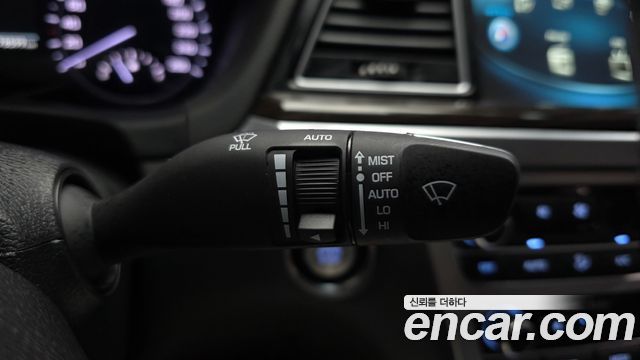 Genesis G80 2017 — photo 26