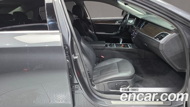 Genesis G80 2017 — photo 16
