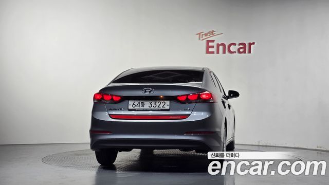 Hyundai AVANTE 2018 — photo 4