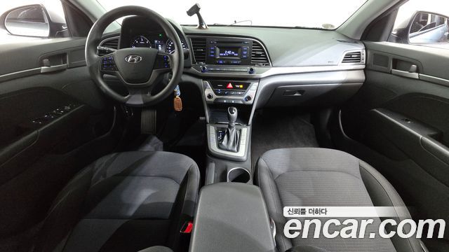 Hyundai AVANTE 2018 — photo 7