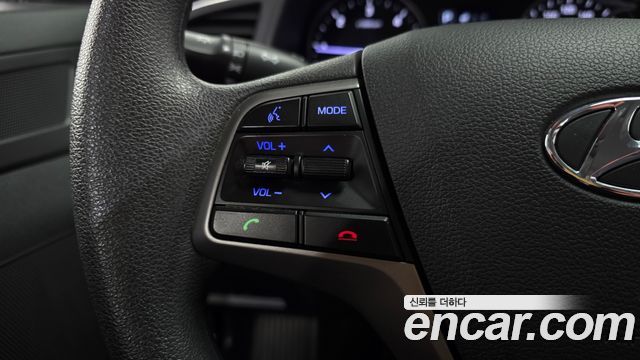 Hyundai AVANTE 2018 — photo 14