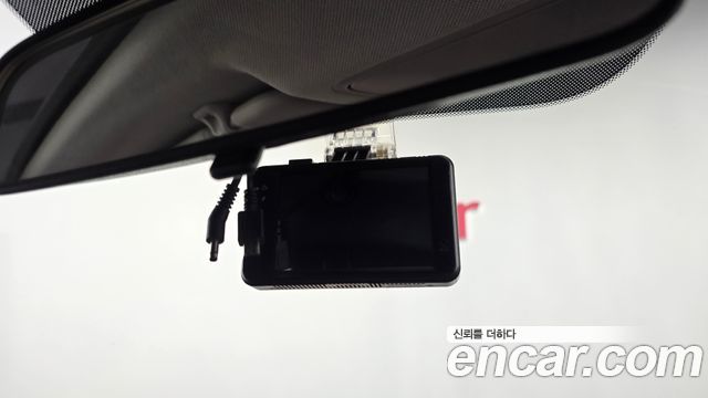 Hyundai AVANTE 2018 — photo 17