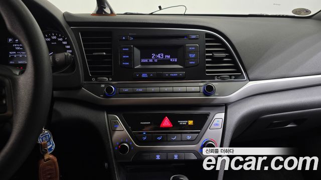 Hyundai AVANTE 2018 — photo 20