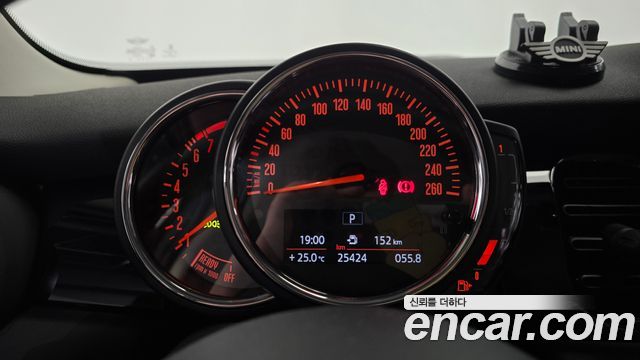 Mini Cooper 2023 — photo 8