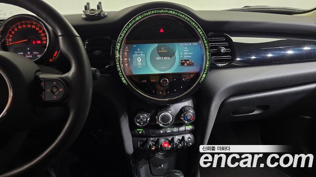 Mini Cooper 2023 — photo 12