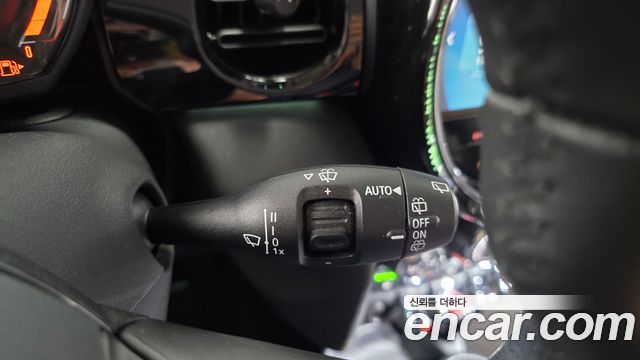 Mini Cooper 2023 — photo 19