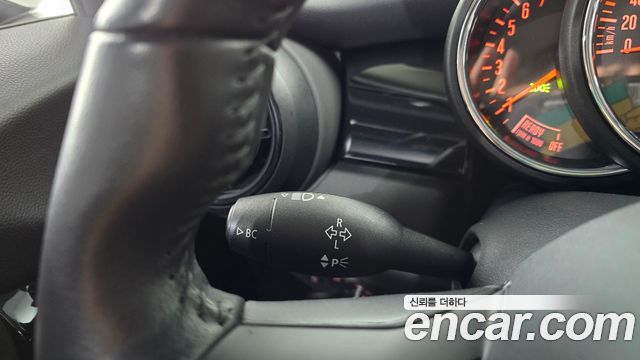 Mini Cooper 2023 — photo 20