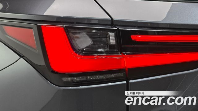 Lexus NX 2024 — photo 9