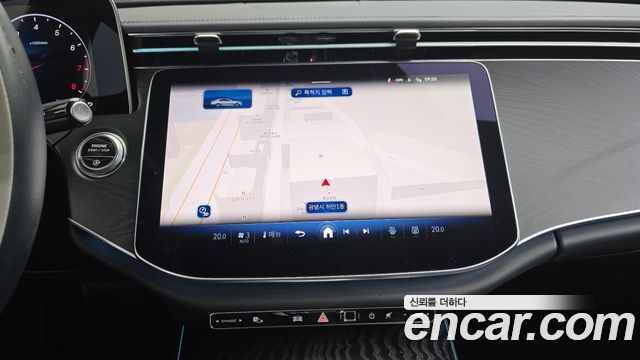 Mercedes-Benz E-Class 2025 — photo 18