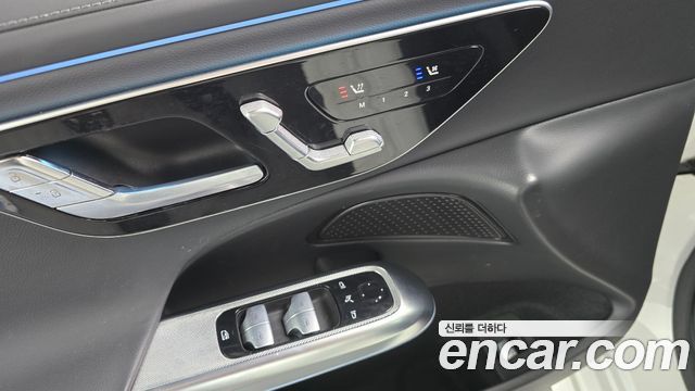 Mercedes-Benz E-Class 2025 — photo 27