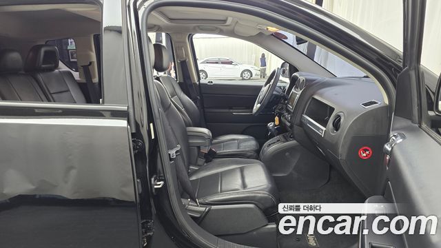 Jeep Compass 2013 — photo 11
