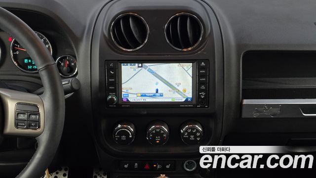 Jeep Compass 2013 — photo 14