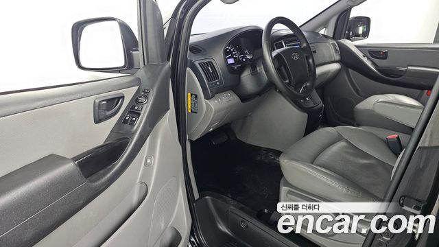 Hyundai Starex 2019 — photo 13