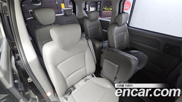 Hyundai Starex 2019 — photo 18