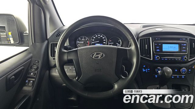 Hyundai Starex 2019 — photo 19