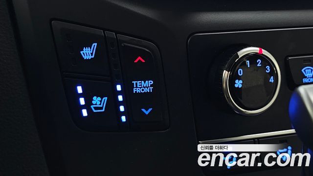 Hyundai Starex 2019 — photo 23
