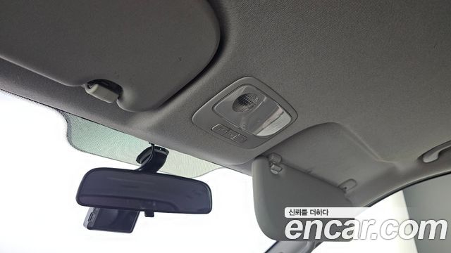 Hyundai Starex 2019 — photo 25