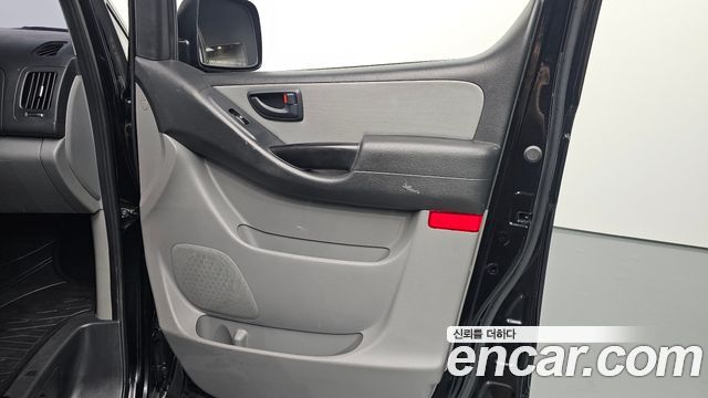 Hyundai Starex 2019 — photo 14