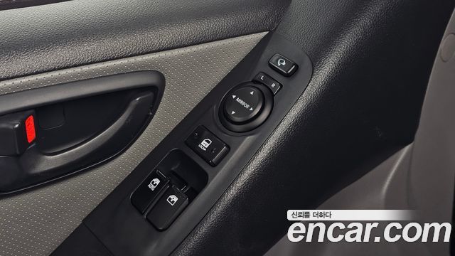 Hyundai Starex 2019 — photo 28