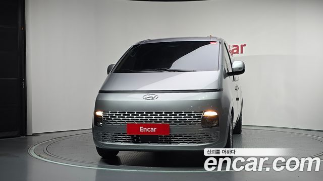 Hyundai Staria 2024 — photo 3